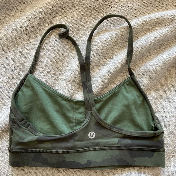 Lululemon Flow Y bra in camo, size 4 - Picture 2 of 3